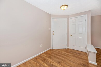 811 Stratford Way unit B, Frederick, MD 21701 - photo 4