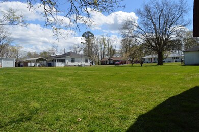 120 Pickle St, Shelbyville, TN 37160 - photo 7