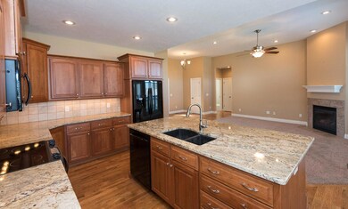 815 E Roubidoux St, Nixa, MO 65714 - photo 4