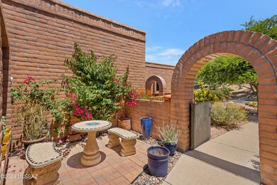 1952 W Misty Hollow Ln Tucson AZ 85704 (