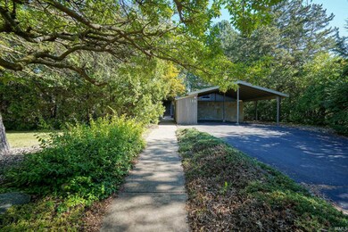 188 Blueberry Ln, West Lafayette, IN 47906 - photo 2