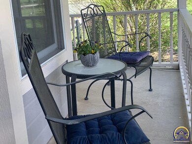 3940 SW Crawford Rd, Topeka, KS 66610 - photo 4