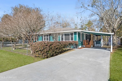 8442 Louise St, Biloxi, MS 39532 - photo 3