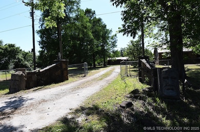 17079 S 125th St E, Webbers Falls, OK 74470 - photo 2
