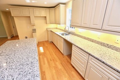 94 Snowshoe Rd, Henniker, NH 03242 - photo 4