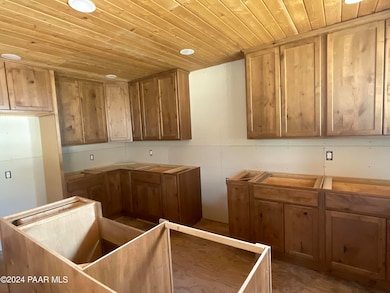 154 & 153 Gleed Station, Ash Fork, AZ 86320 - photo 4