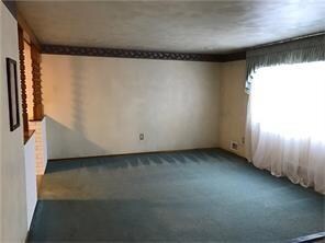 nice size living room