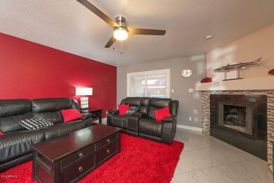 1612 living 2