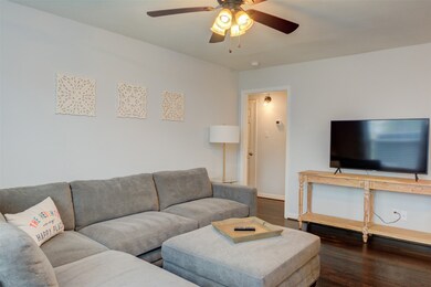 8905 N Main St, Houston, TX 77022 - photo 7