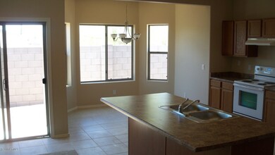 Kitchen w/ Nook