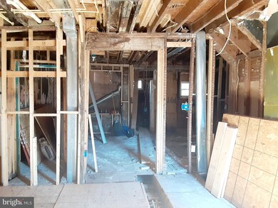 1616 Abbotston St, Baltimore, MD 21218 - photo 4