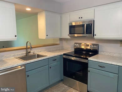 120 Allem Ln unit 120, Perkasie, PA 18944 - photo 3