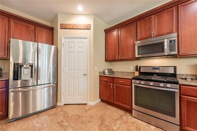 KITCHEN SHOWCASES **STAINLESS STEEL APPLIANCES & G