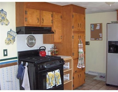 3 Wendell St, Pawtucket, RI 02861 - photo 5