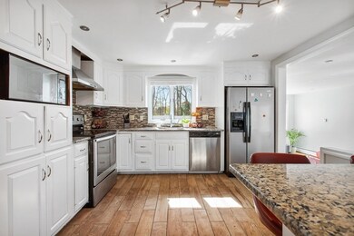 48 Himoor Cir, Randolph, MA 02368 - photo 6