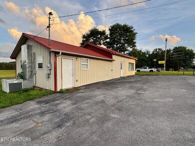 5521 S York Hwy, Grimsley, TN 38565 - photo 7