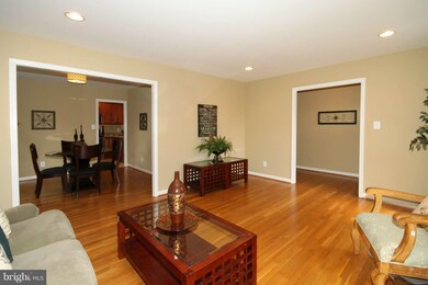 8332 Toll House Rd, Annandale, VA 22003 - photo 3