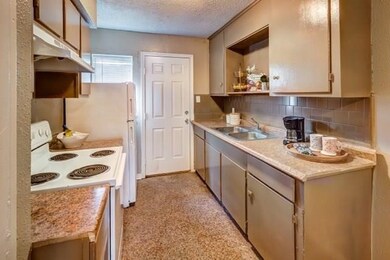 4515 Oxford St unit 7, Houston, TX 77022 - photo 4