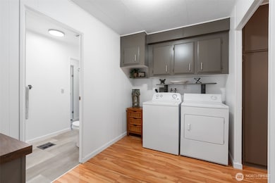 5516 Chelan Ln SE, Lacey, WA 98503 - photo 5