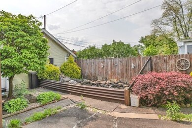 331 5th Ave, New Kensington, PA 15068 - photo 5