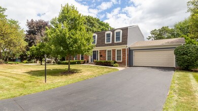 1 Woods Chapel Rd, Rolling Meadows, IL 60008 - photo 2