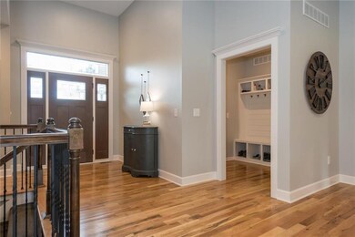 6039 Lakecrest Dr, Shawnee, KS 66218 - photo 4