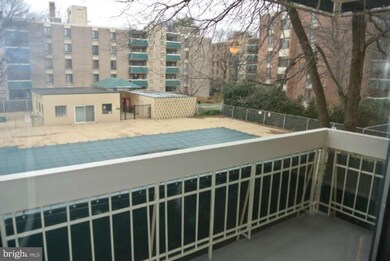 Lafayette Park unit 207, Falls Church, VA 22041 - photo 5