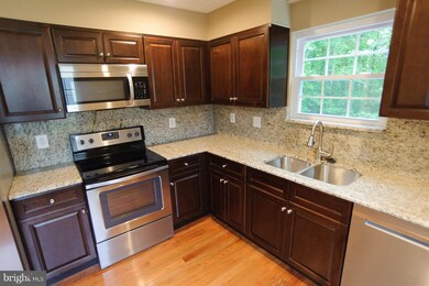 9604 Donnan Castle Ct, Laurel, MD 20723 - photo 6