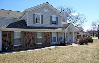 2055 Peach Tree Ln unit A, Algonquin, IL 60102 - photo 2