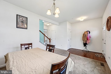 7811 Maple Run Ct, Glen Burnie, MD 21060 - photo 4