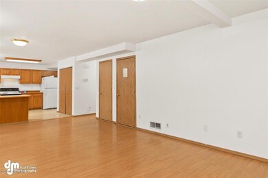 05-Living Room 20201112-DW-0902