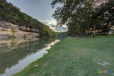 Beautiful Riverfront Canyon Views.