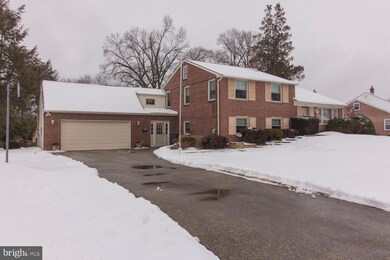 223 Canterbury Dr, Wallingford, PA 19086 - photo 3