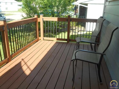 5125 SW 32nd St, Topeka, KS 66614 - photo 2