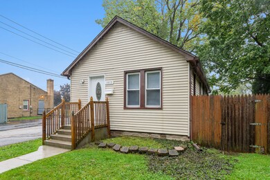 1413 Lloyd Ave, Waukegan, IL 60085 - photo 3