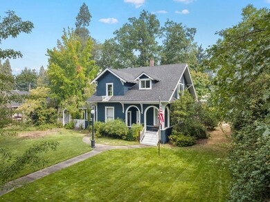 310 NW A St, Grants Pass, OR 97526 - photo 3