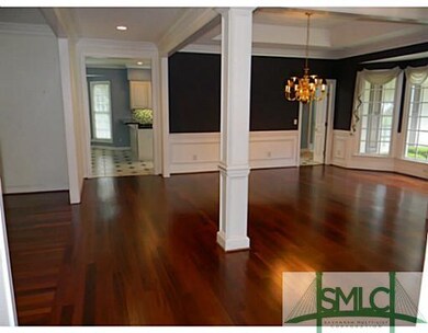 Dining Room. Great for entertaining!