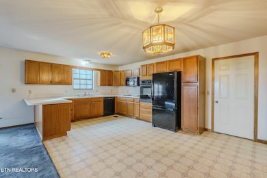 1531 Madron Dr, Sevierville, TN 37862 - photo 5