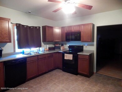 28 3rd St W Taylor 5
