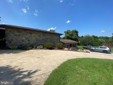 9431 Lovat Rd, Fulton, MD 20759 - photo 3