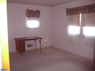 445 Parkview Dr, Mount Holly, NJ 08060 - photo 7