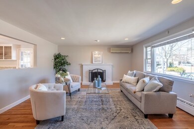 15 Willers St unit 1, West Roxbury, MA 02132 - photo 4