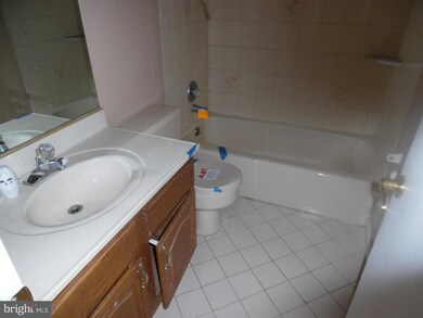 616 Princeton Ave, Maple Shade, NJ 08052 - photo 4