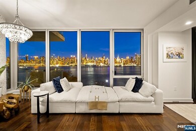 Floor to Ceiling Windows Throughout
