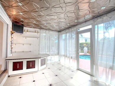 FLORIDA ROOM