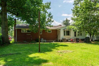 2137 Cortland St, Waynesboro, VA 22980 - photo 4