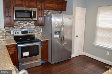 4402 Birchtree Ln, Temple Hills, MD 20748 - photo 5