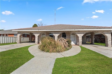 317 E Saint Avide St, Chalmette, LA 70043 - photo 2