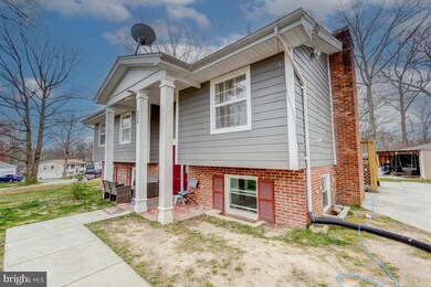 724 Sherwood Ln, Fredericksburg, VA 22407 - photo 3