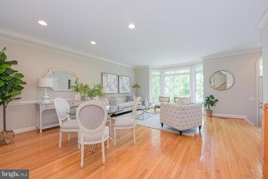 9996 Cyrandall Dr, Oakton, VA 22124 - photo 3